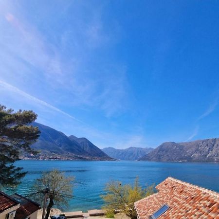 Lovely Apartment Jovan 3,With A View Of The Bay And Free Wi-Fi Kotor Buitenkant foto