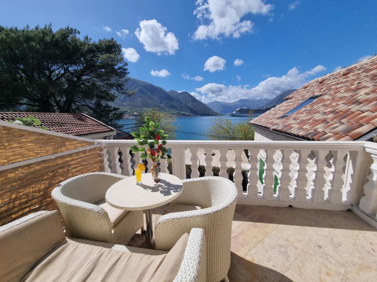 Lovely Apartment Jovan 3,With A View Of The Bay And Free Wi-Fi Kotor Buitenkant foto