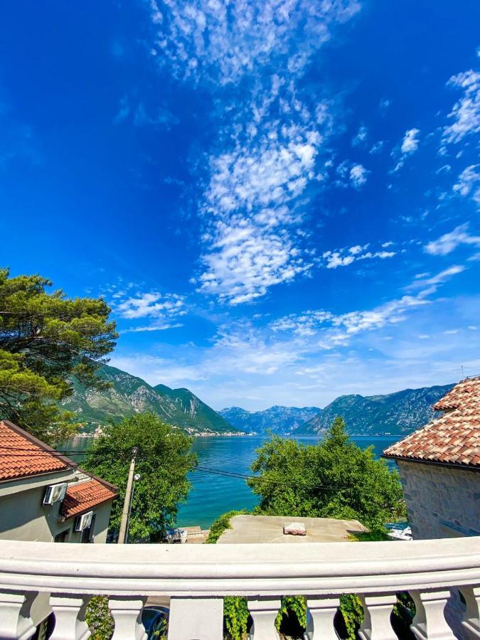 Lovely Apartment Jovan 3,With A View Of The Bay And Free Wi-Fi Kotor Buitenkant foto