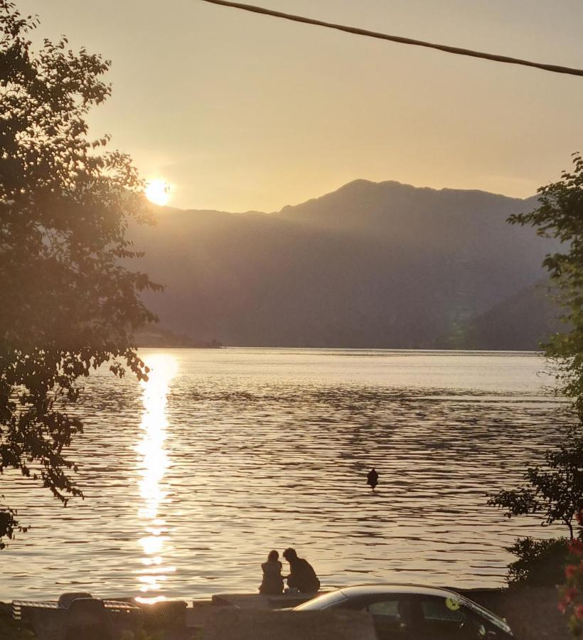 Lovely Apartment Jovan 3,With A View Of The Bay And Free Wi-Fi Kotor Buitenkant foto