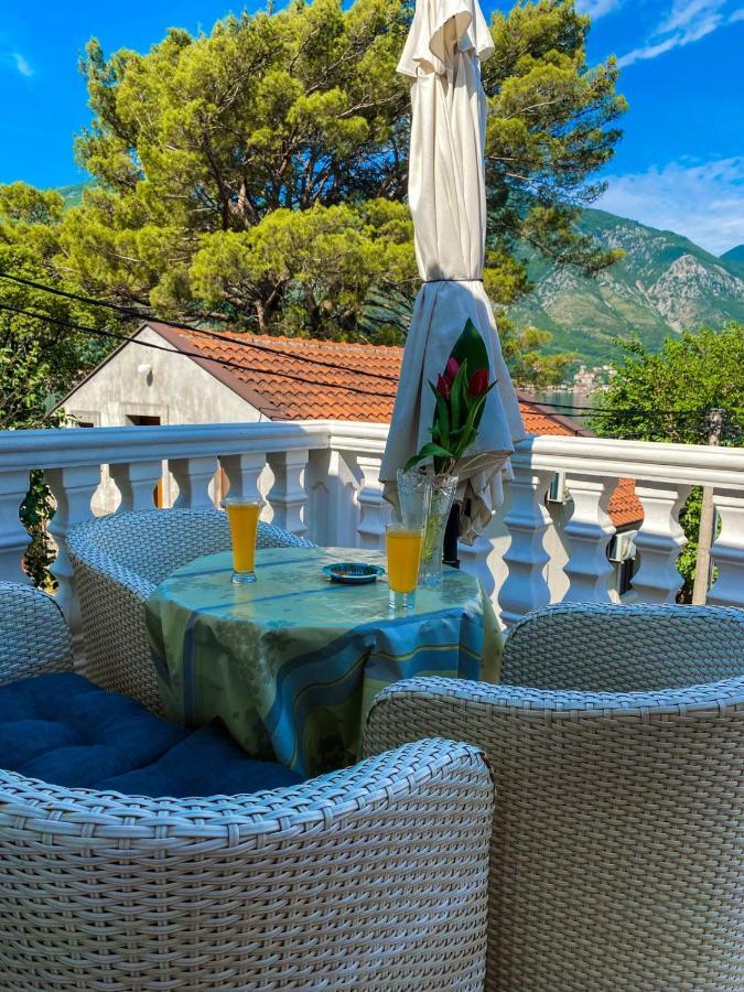 Lovely Apartment Jovan 3,With A View Of The Bay And Free Wi-Fi Kotor Buitenkant foto