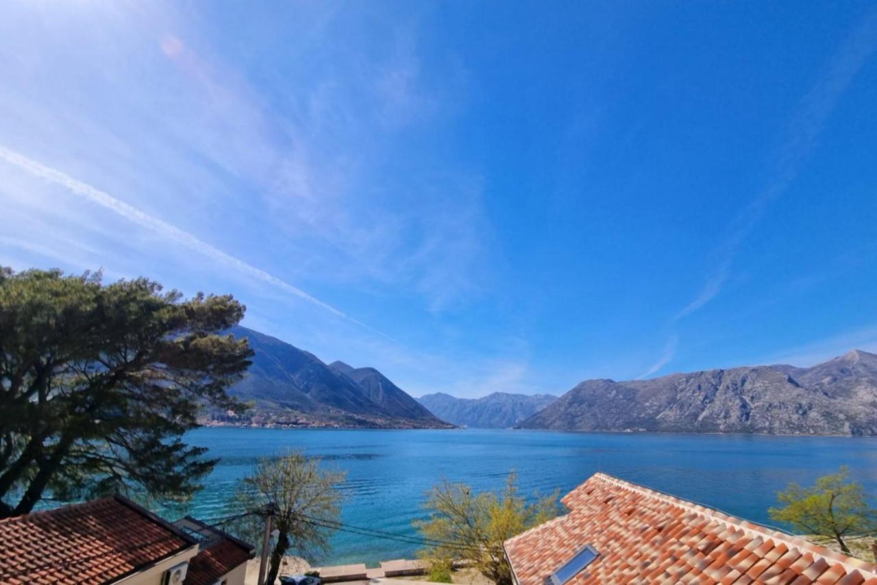 Lovely Apartment Jovan 3,With A View Of The Bay And Free Wi-Fi Kotor Buitenkant foto
