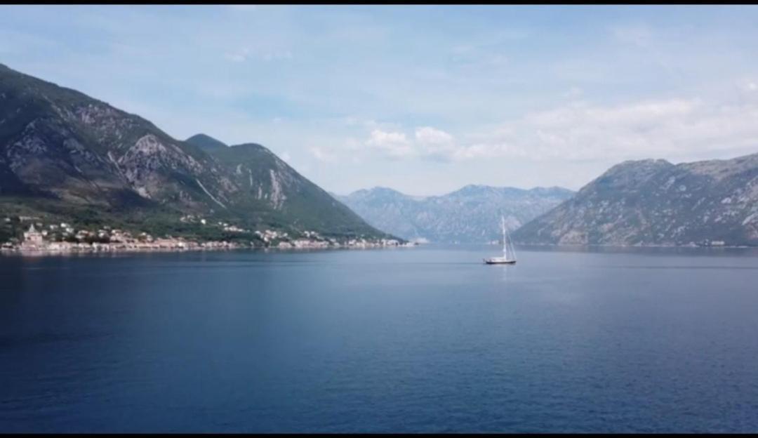 Lovely Apartment Jovan 3,With A View Of The Bay And Free Wi-Fi Kotor Buitenkant foto